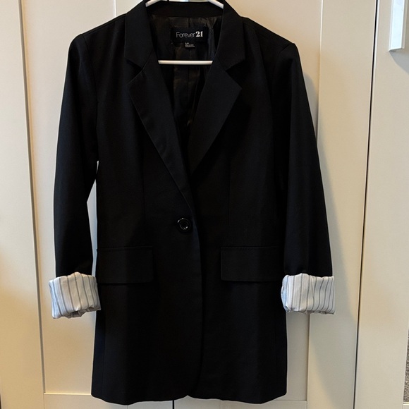 Women’s Tailored Black Relaxed Blazer with Striped Cuffs Size S - Picture 2 of 11